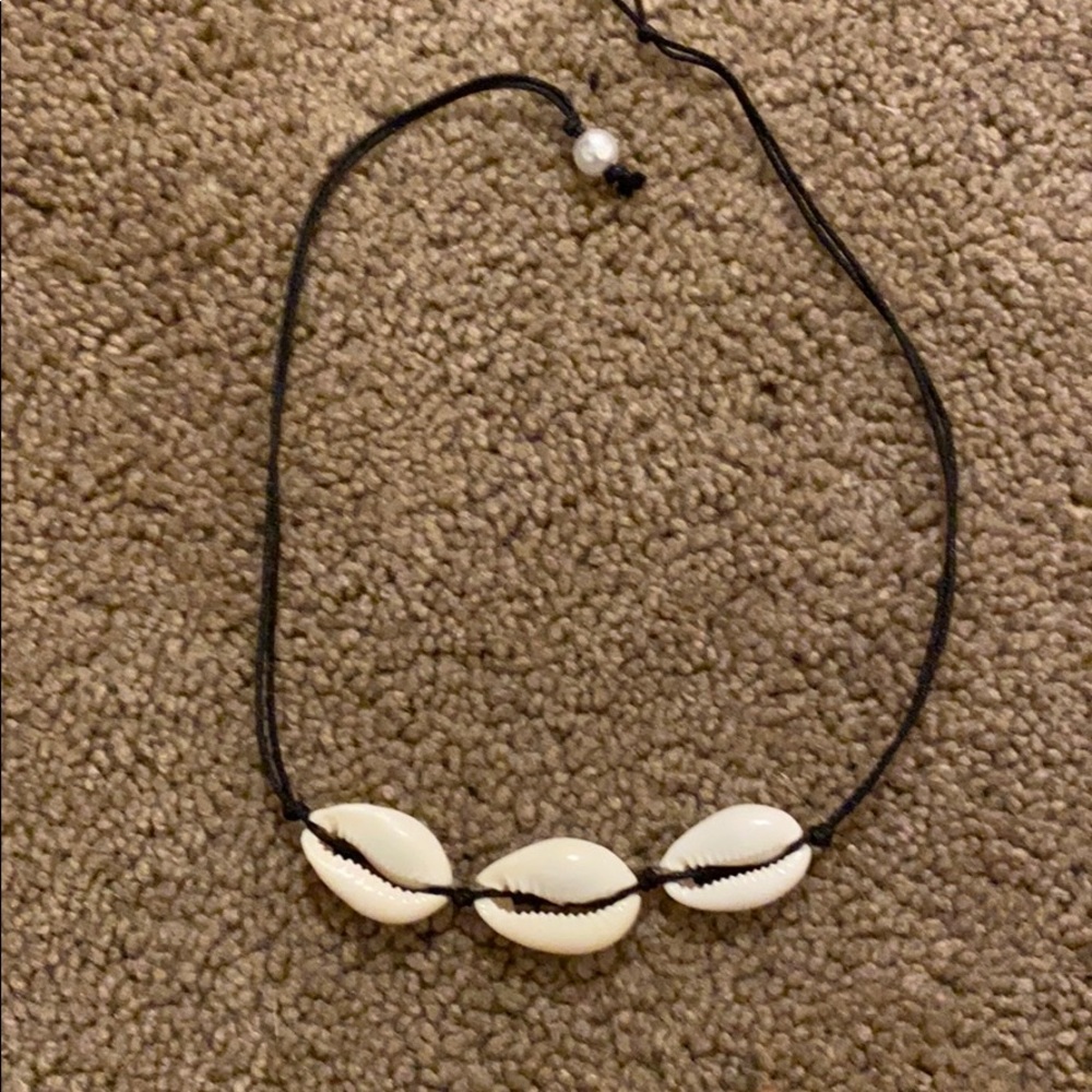 shell necklace